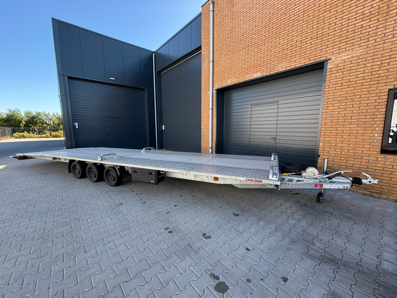 Carliner autoambulance / autotransporter 9,00 x 2,15 m, Auto diversen, Aanhangers en Bagagewagens, Ophalen, Zo goed als nieuw