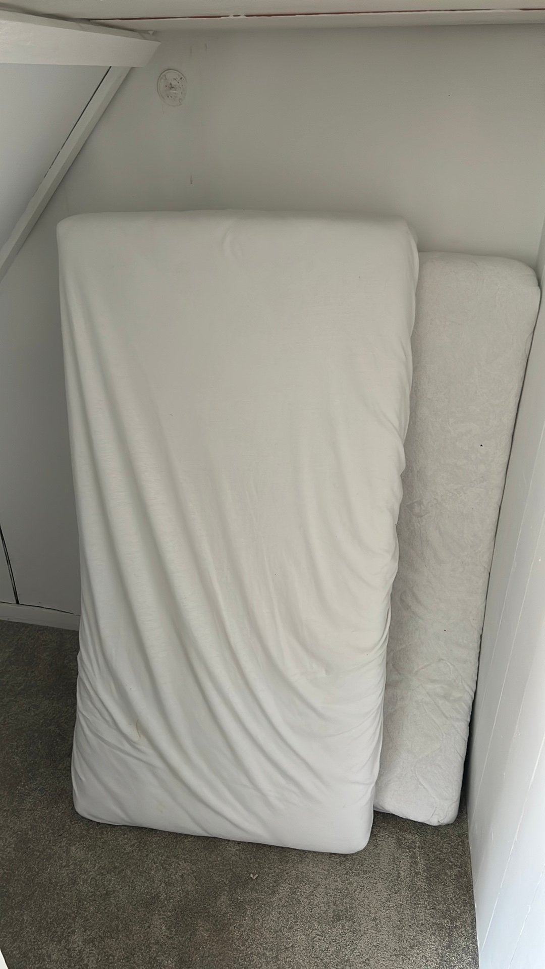 Kinderbed matras, Camping bedje en ledikant dekens, Ophalen, Zo goed als nieuw, Reisbedje