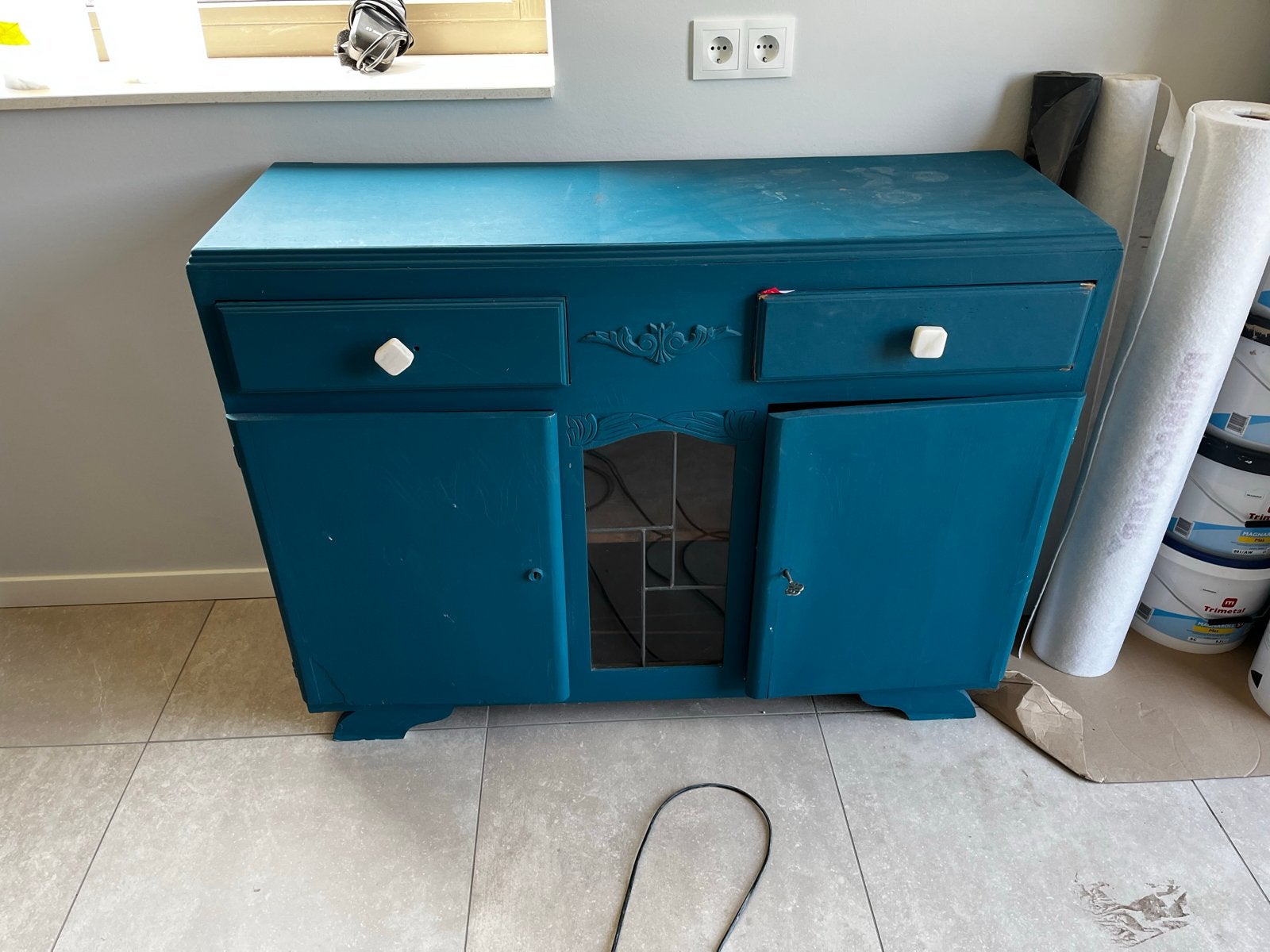 Dit weekend ophalen. houten kastje met glas in lood, Ophalen