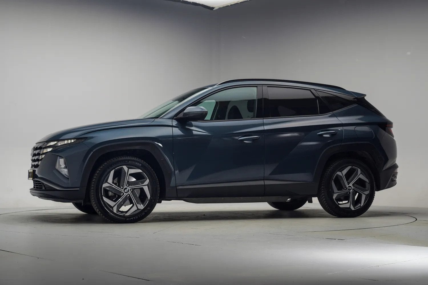 Hyundai Tucson 1.6 T-GDi PHEV 265pk Comfort 4WD [ LED Adapt., Auto's, 1350 kg, Gebruikt, 4 cilinders, Blauw