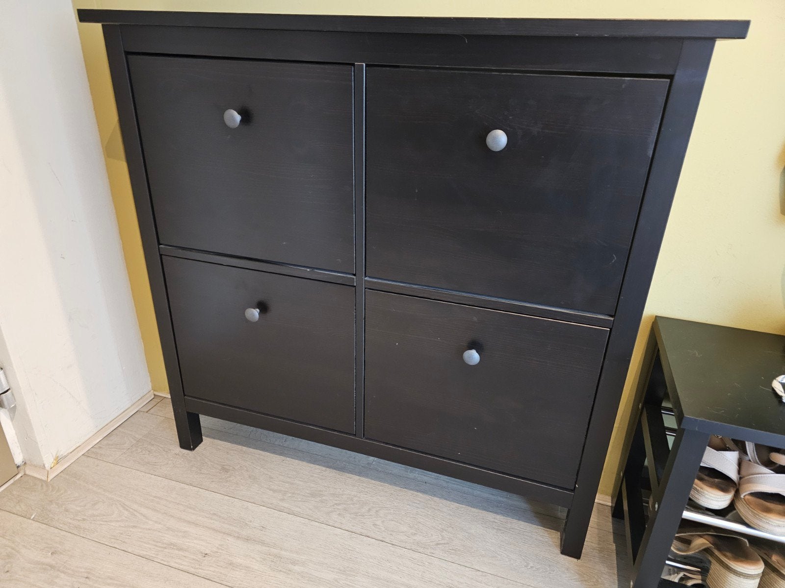 IKEA Hemnes schoenenkast zwart met 4 vakken, Ophalen, Gebruikt, Modern, Scandinavisch