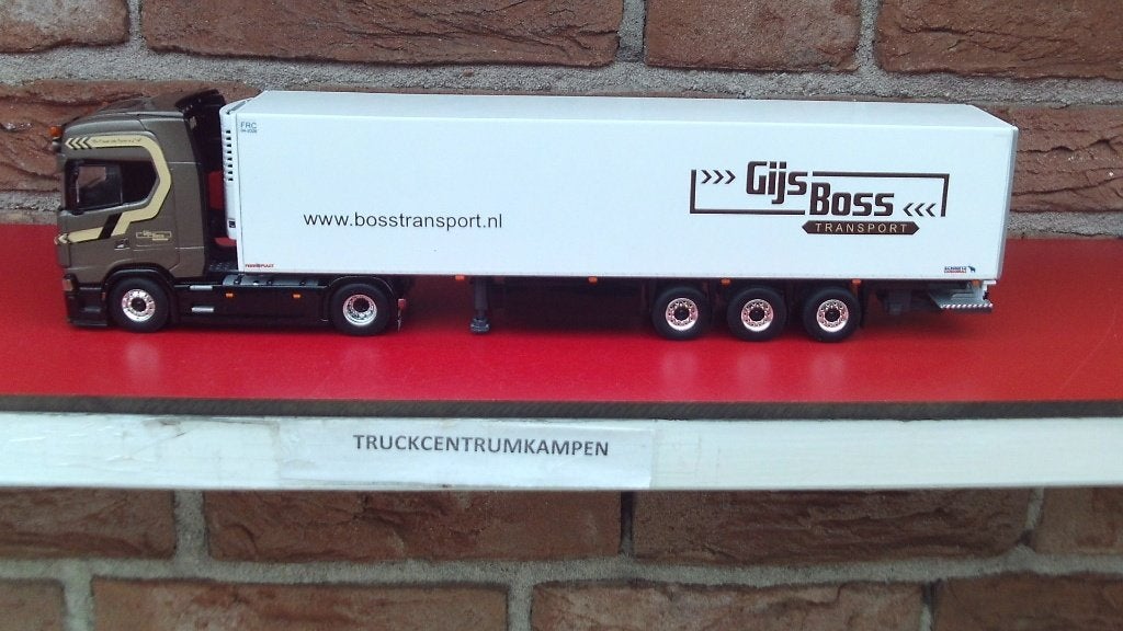 WSI  Scania  S  Highline  van  Gijs  Boss  Transport., Hobby en Vrije tijd, Ophalen of Verzenden, Nieuw, Bus of Vrachtwagen, Wsi