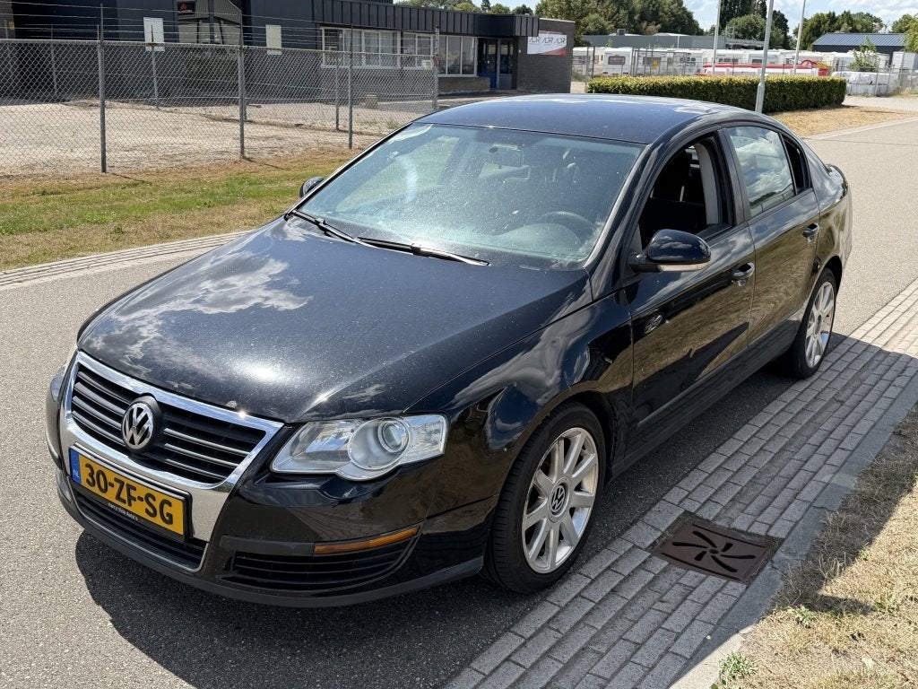 Volkswagen Passat 1.6 Businessline| 2008| AIRCO| LM| ADVERTE, Auto's, Stof, 4 cilinders, 700 kg, Zwart