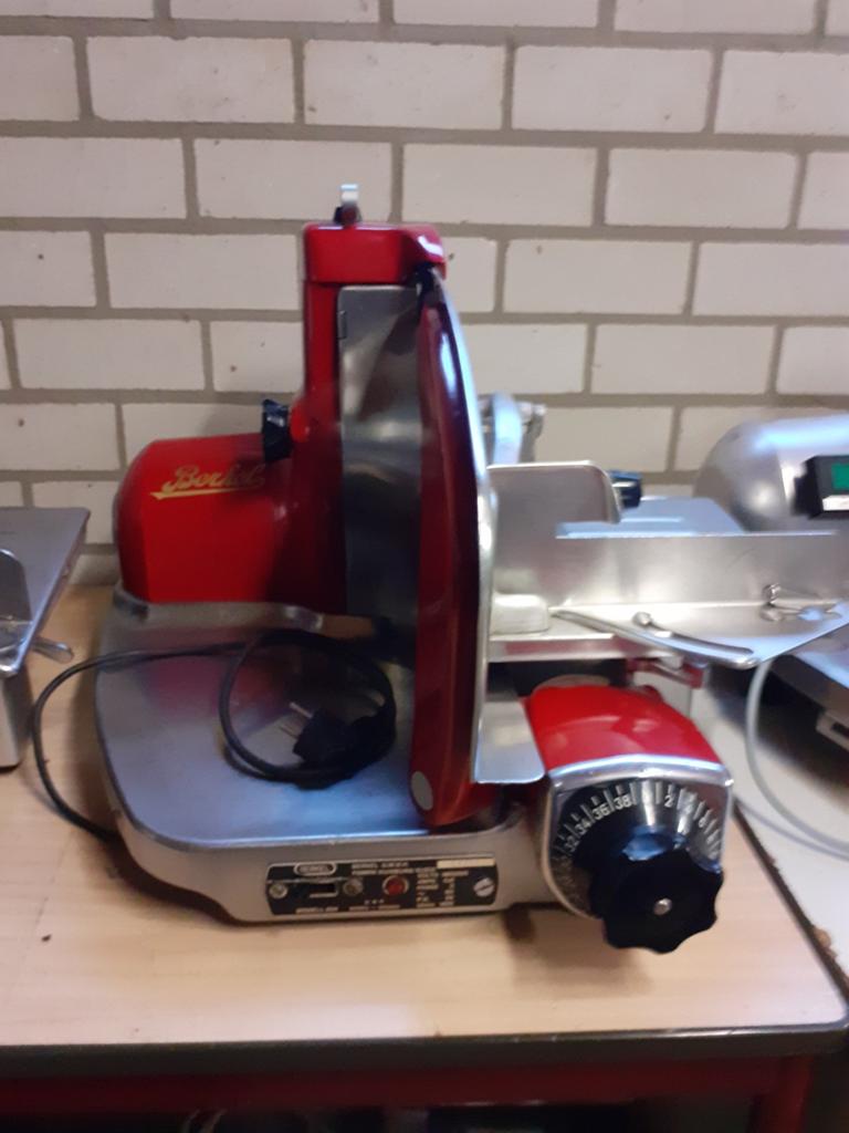 Snijmachine berkel 834, Ophalen