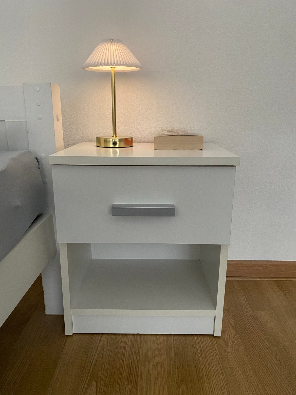 Wit nachtkastje Jysk, Ophalen, Gebruikt, Minder dan 45 cm, 55 tot 70 cm