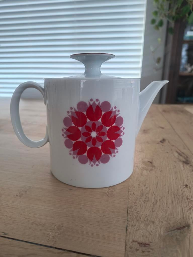 Vintage Thomas Germany theepot met rood bloemmotief, Gebruikt, Overige typen, Ophalen of Verzenden, Overige stijlen