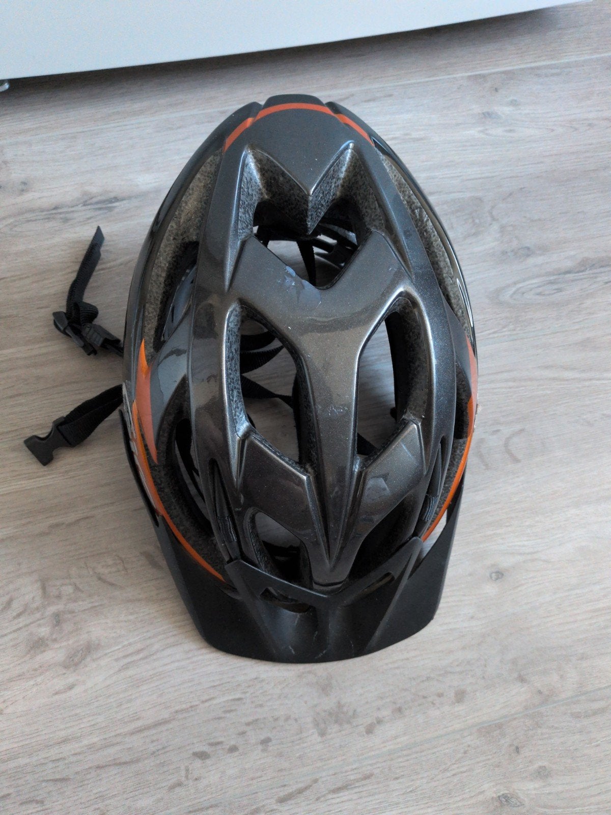 Giro fietshelm - Zwart/Oranje, Fietsen en Brommers, Fietsaccessoires | Fietshelmen, Ophalen of Verzenden