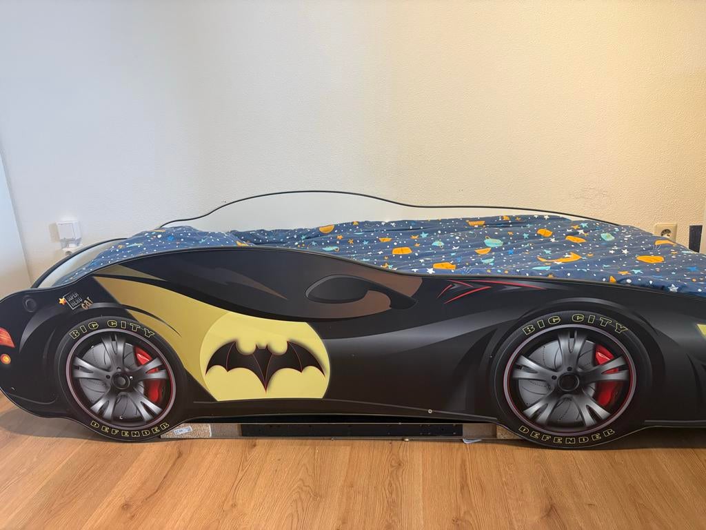 Kinderbed  superheld race, Kinderen en Baby's, Kinderkamer | Bedden, Ophalen, 85 tot 100 cm, Zo goed als nieuw, Lattenbodem