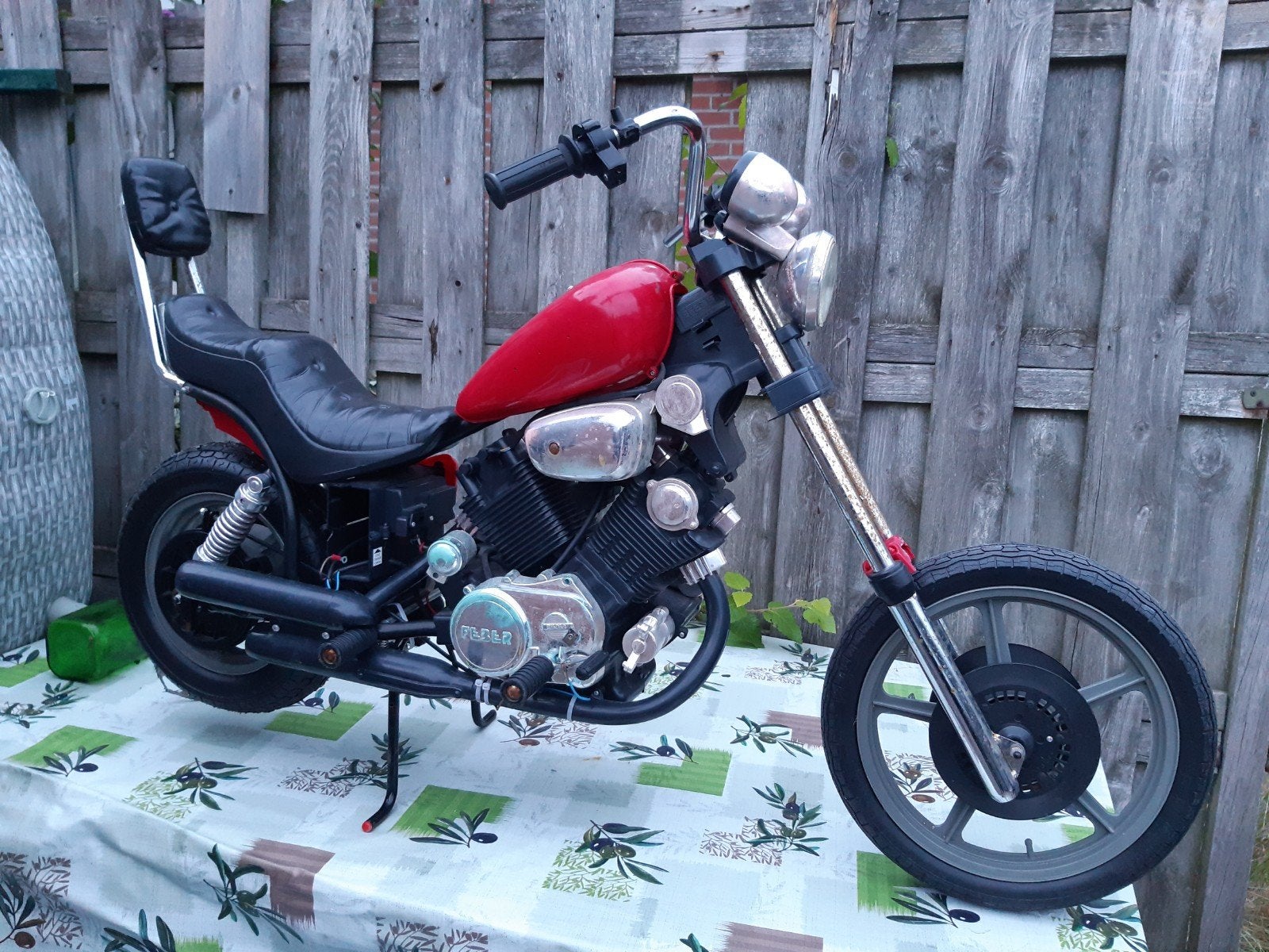 Schaalmodel Yamaha Virago met unieke scooter overbrenging, Ophalen of Verzenden, Groter dan 1:32, Overige merken