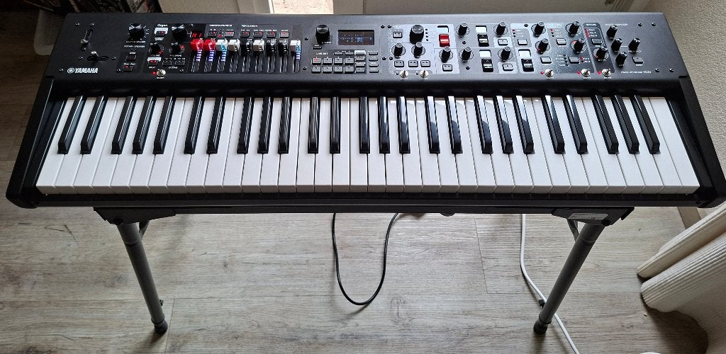 Yamaha YC61 Stage Keyboard met Yamaha SC-YC61 softcase, 61 toetsen, Yamaha, Ophalen of Verzenden, Zo goed als nieuw