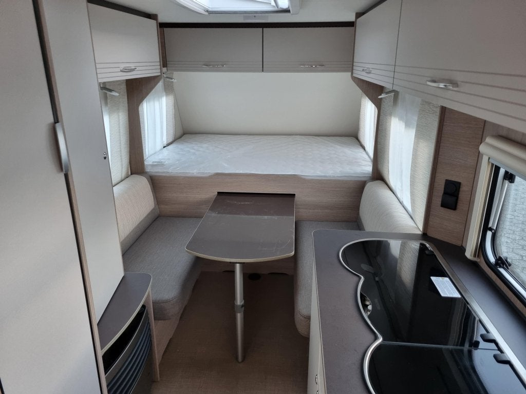 Bürstner Premio Life 490 TK Gratis Mover!, Caravans en Kamperen, Schokbreker, Standaardzit, Dwarsbed, Bedrijf