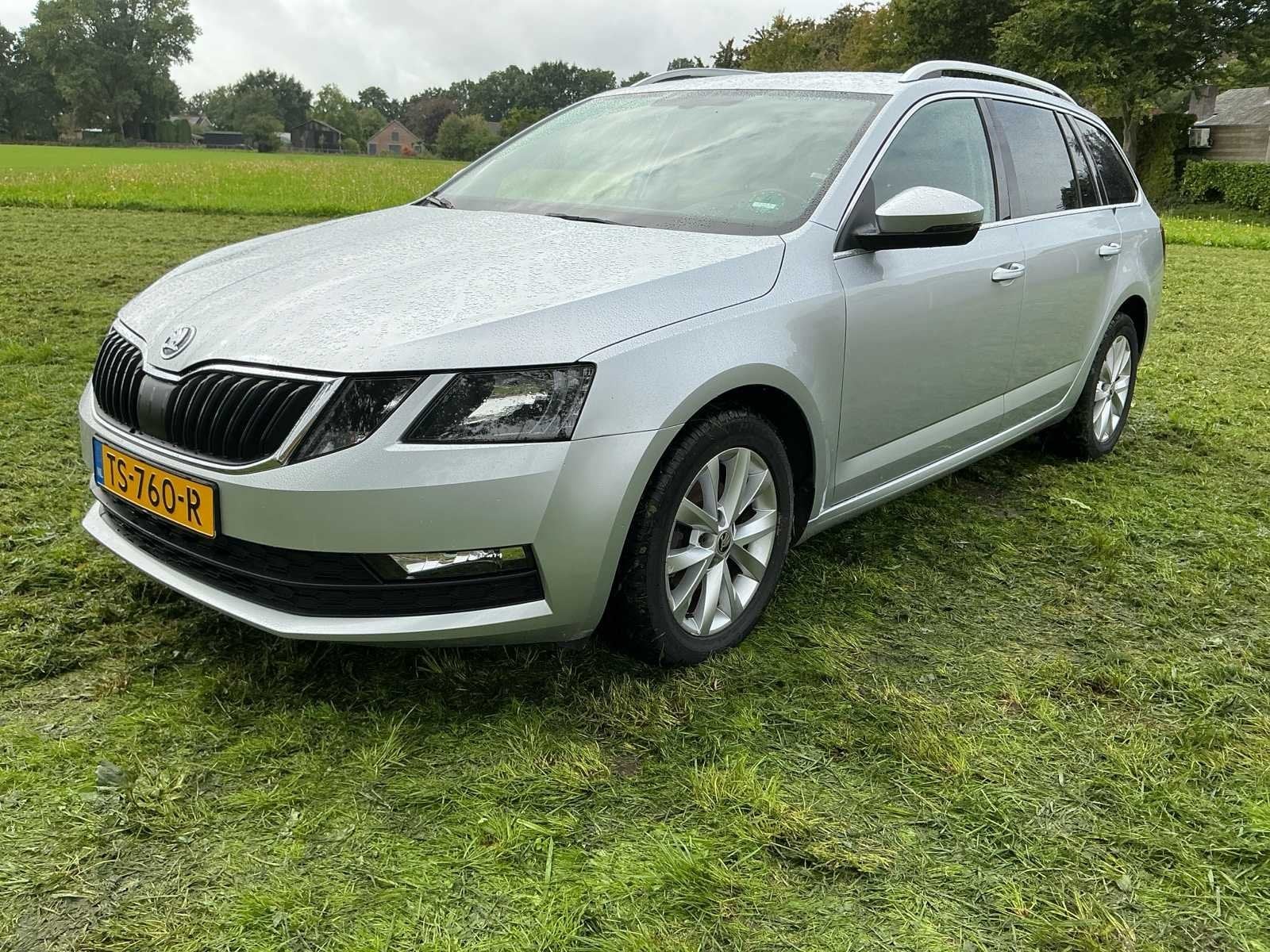2018 Skoda Octavia Combi 1.6 TDI Clever Ed. Personenauto, Auto's, Gebruikt, Euro 6, 4 cilinders, Origineel Nederlands