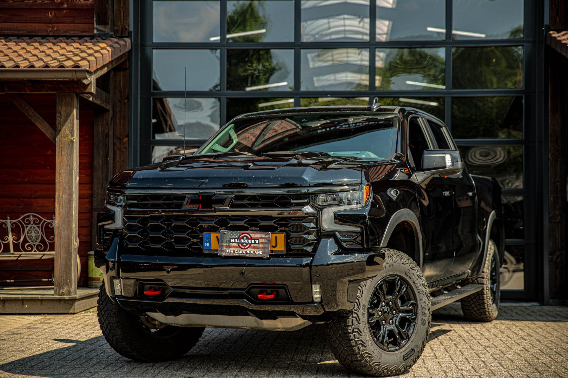 Chevrolet Silverado ZR2 Demo opruiming 360 graden camera, BP, Auto's, Automaat, Gebruikt, 8 cilinders, 4 stoelen