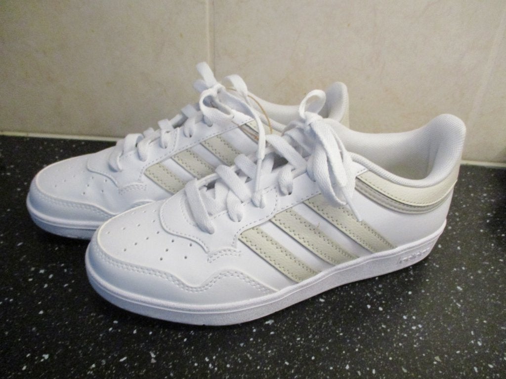ADIDAS WITTE SNEAKERS maat 36 NIEUW, Adidas, Jongen of Meisje, Schoenen, Nieuw