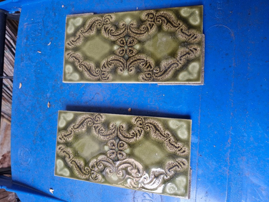 Antieke majolica tegels, Ophalen