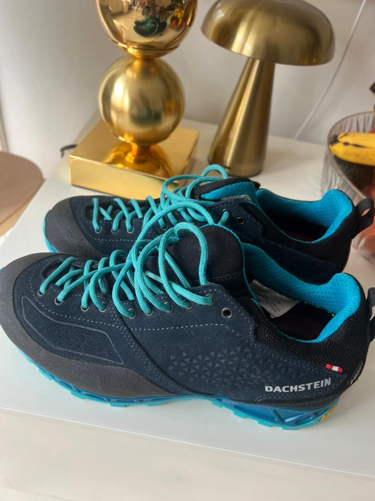In nieuw staat bergschoenen, Ophalen of Verzenden, Zo goed als nieuw, Schoenen