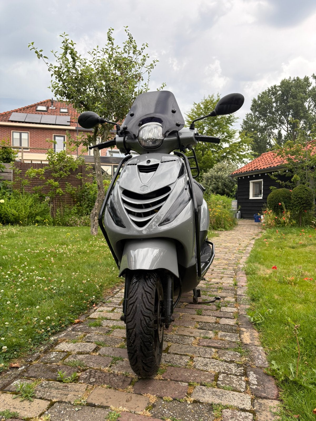 Piaggio zip 4 takt nardo grey, Fietsen en Brommers, Scooters | Piaggio, Ophalen, Gebruikt, Maximaal 45 km/u, Zip