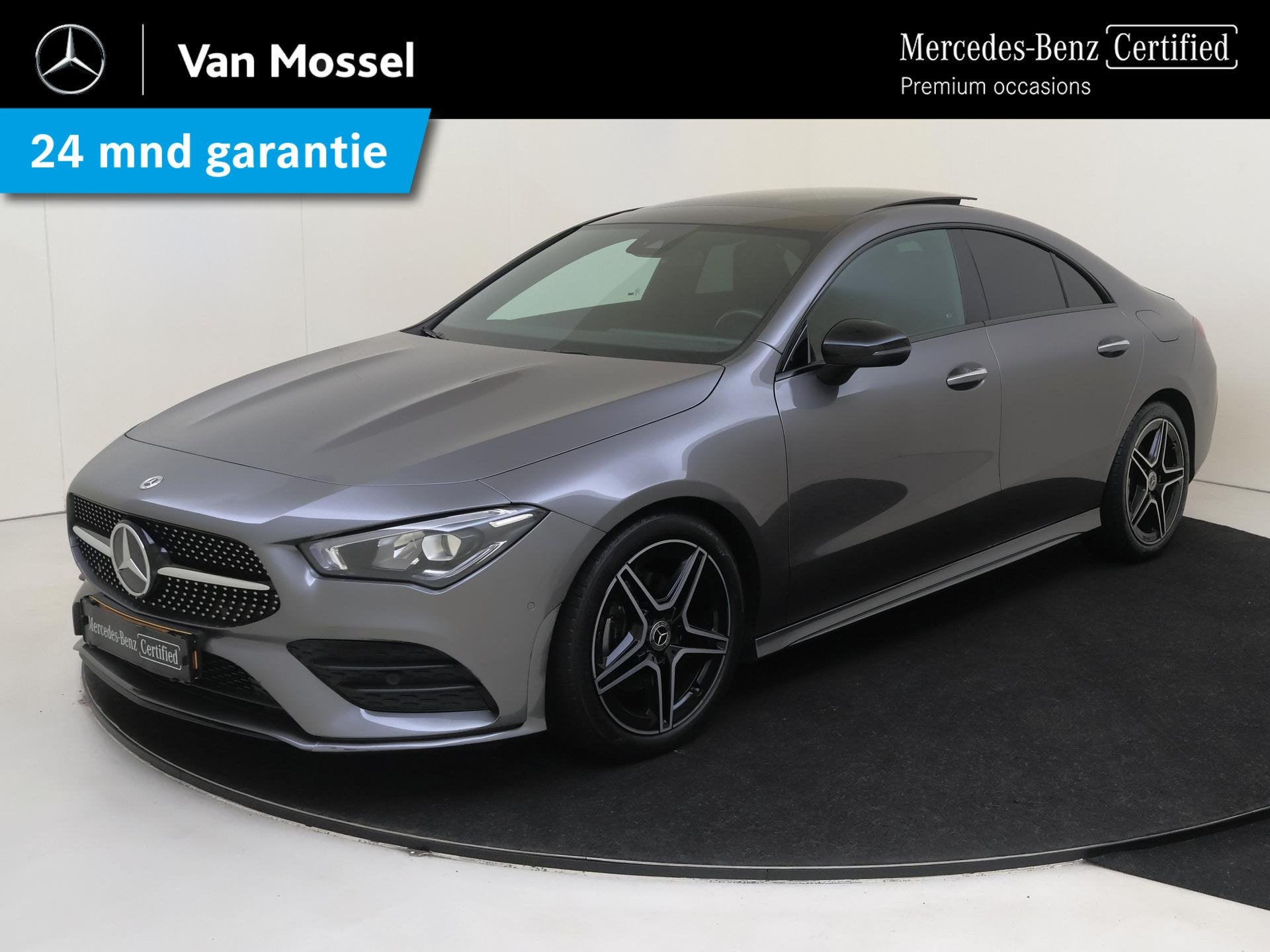 Mercedes-Benz CLA-klasse 180 AMG Line / Stoelverwarming / Pa, Auto's, CLA, Gebruikt, 4 cilinders, Leder en Stof
