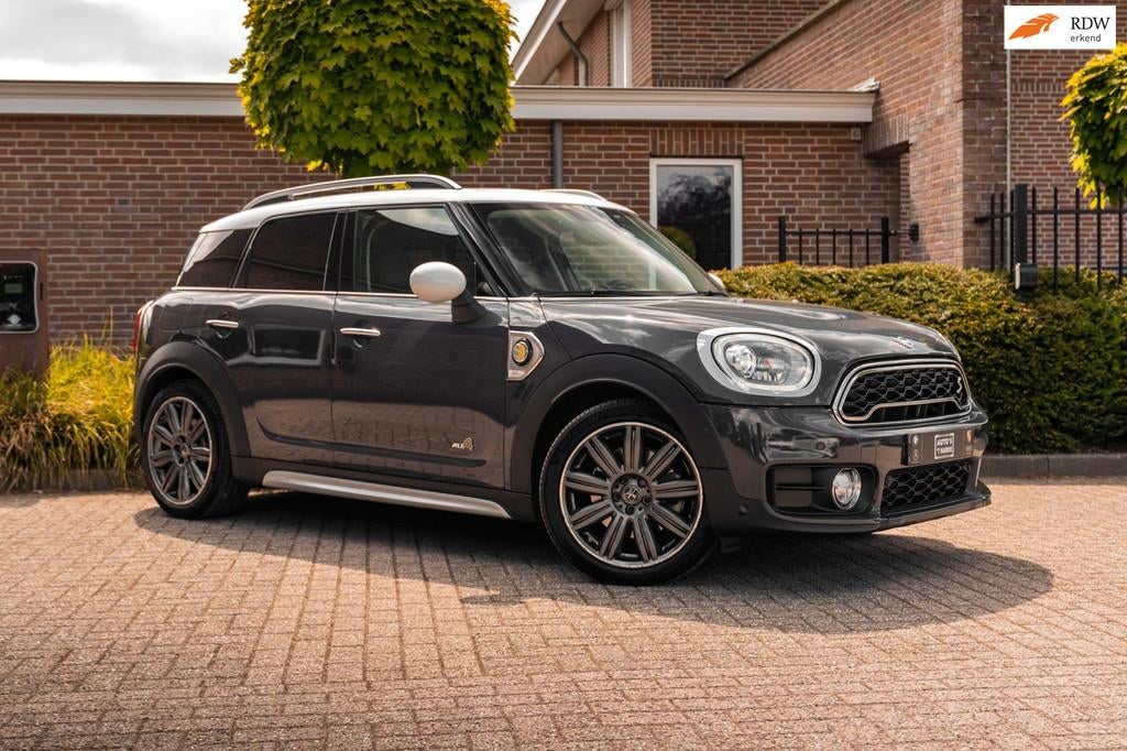 Mini Mini Countryman Cooper SE Hybrid 4ALL 225 PK Harman Kar, Auto's, Mini, Automaat, Gebruikt, Zwart, Countryman