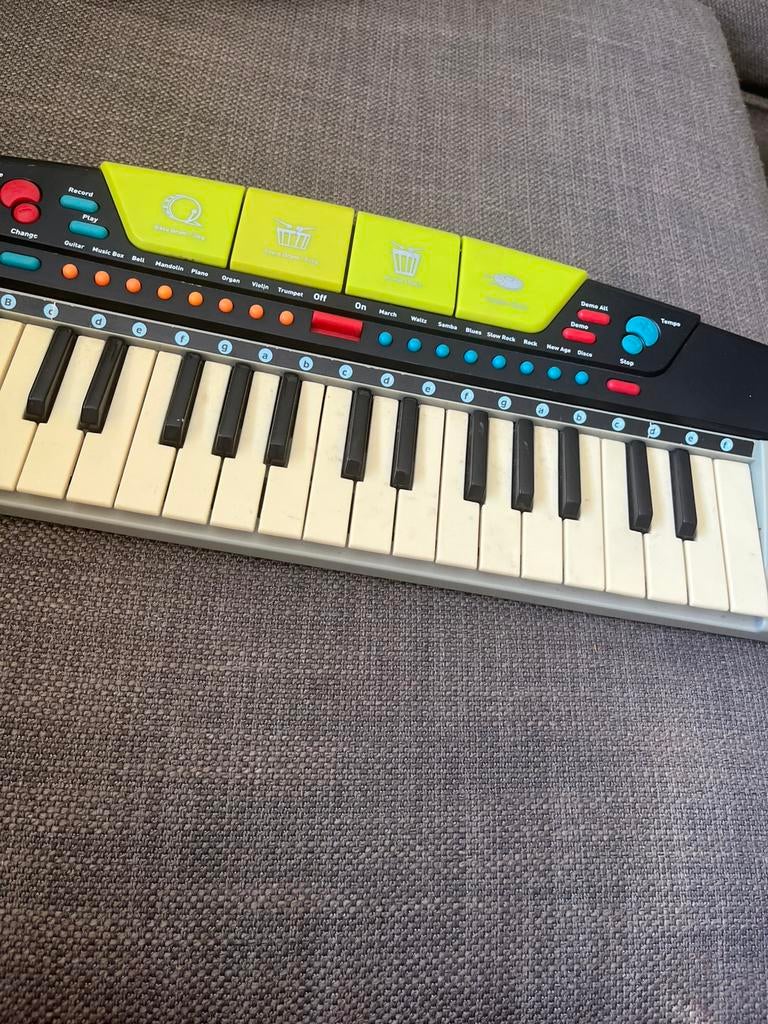 Kinder piano, Ophalen of Verzenden, Zo goed als nieuw, Overige aantallen, Overige merken