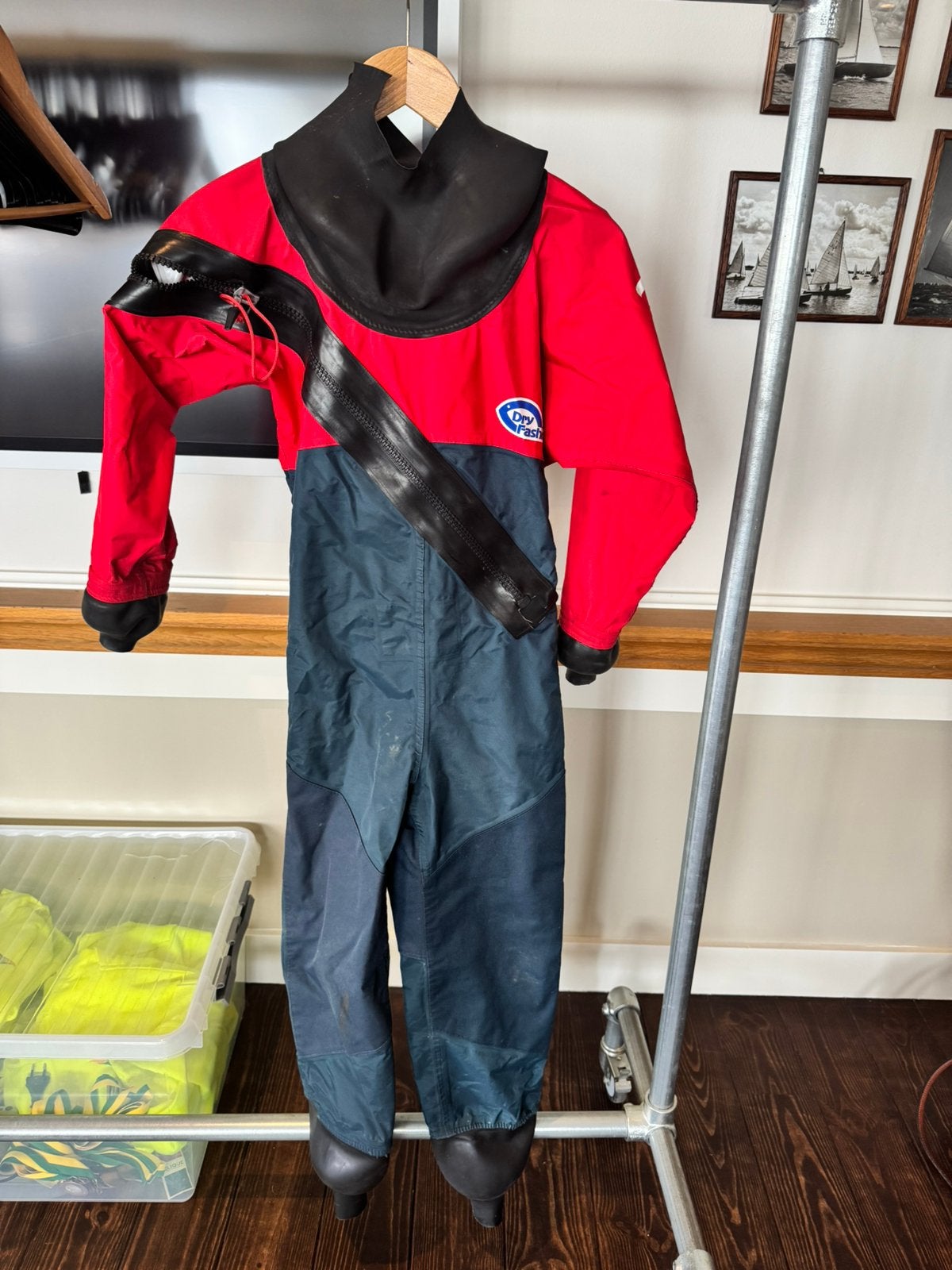 Droogpak JS (maat 134) met kapotte kraag, Watersport en Boten, Ophalen, Zo goed als nieuw, Kind, Drysuit