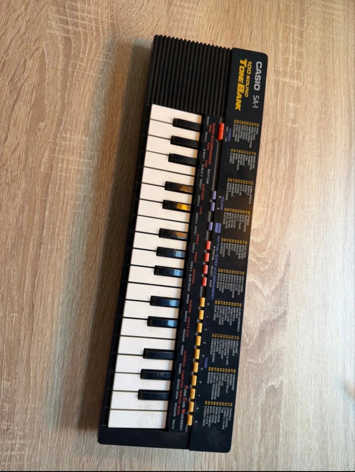 Casio SA-1 100 Sound Tone Bank Mini Keyboard, Muziek en Instrumenten, Keyboards, Ophalen of Verzenden, Gebruikt, Overige aantallen