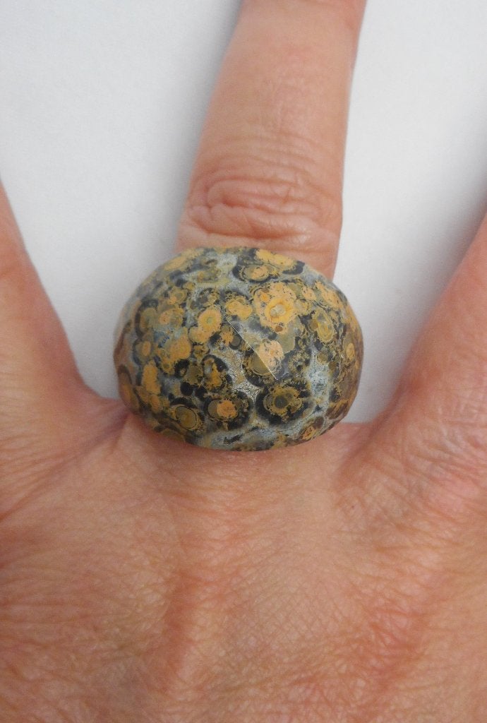 Zilveren aparte ring met edelsteen nr.2221, Sieraden, Tassen en Uiterlijk, Ringen, Verzenden, Zo goed als nieuw, 17 tot 18, Met edelsteen