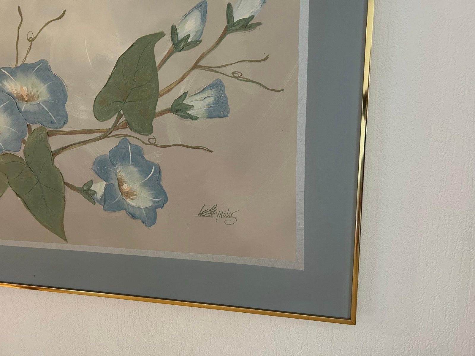 Ingelijste aquarel van Lee Reynolds - Blauwe bloemen, Antiek en Kunst, Kunst | Schilderijen | Modern, Ophalen