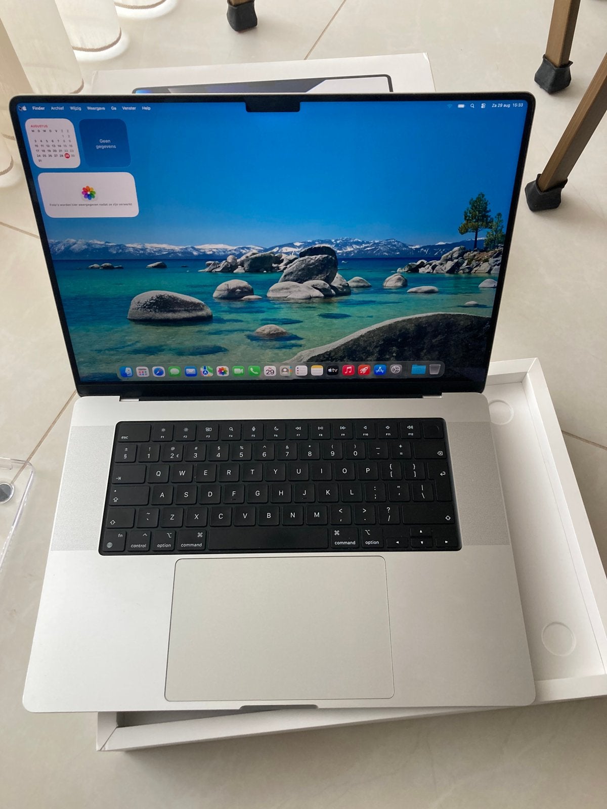 Macbook Pro 16 M1 pro chip 16GB 1TB silver Te koop/ruil, 1 TB of meer, Qwerty, Zo goed als nieuw, 16 inch