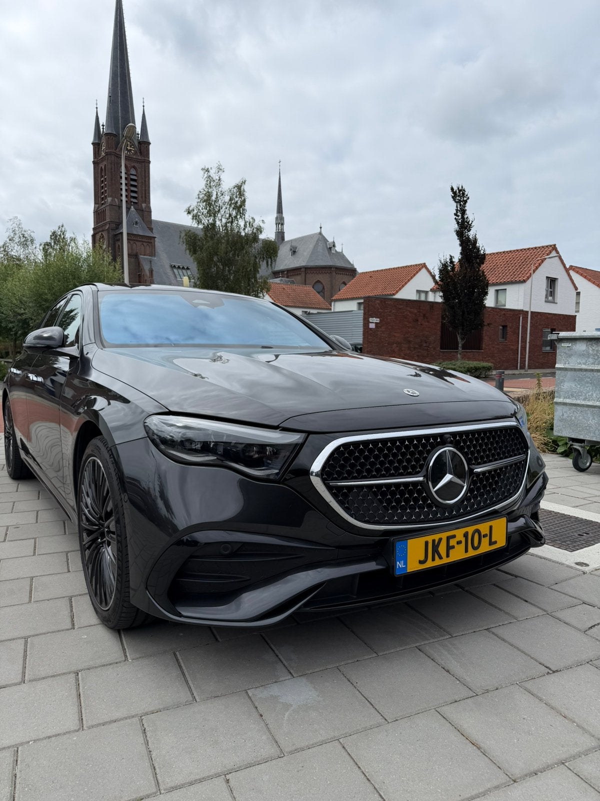 Mercedes-Benz E-Klasse E300 e BTW Verrekenbaar, Auto's, Mercedes-Benz, Automaat, Achterwielaandrijving, Zwart, 167 km/l