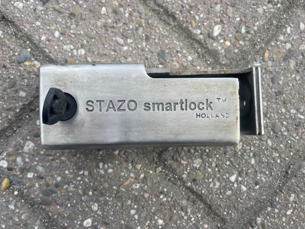 Stazo buitenboordmotorslot, Ophalen of Verzenden, Zo goed als nieuw, Overige typen