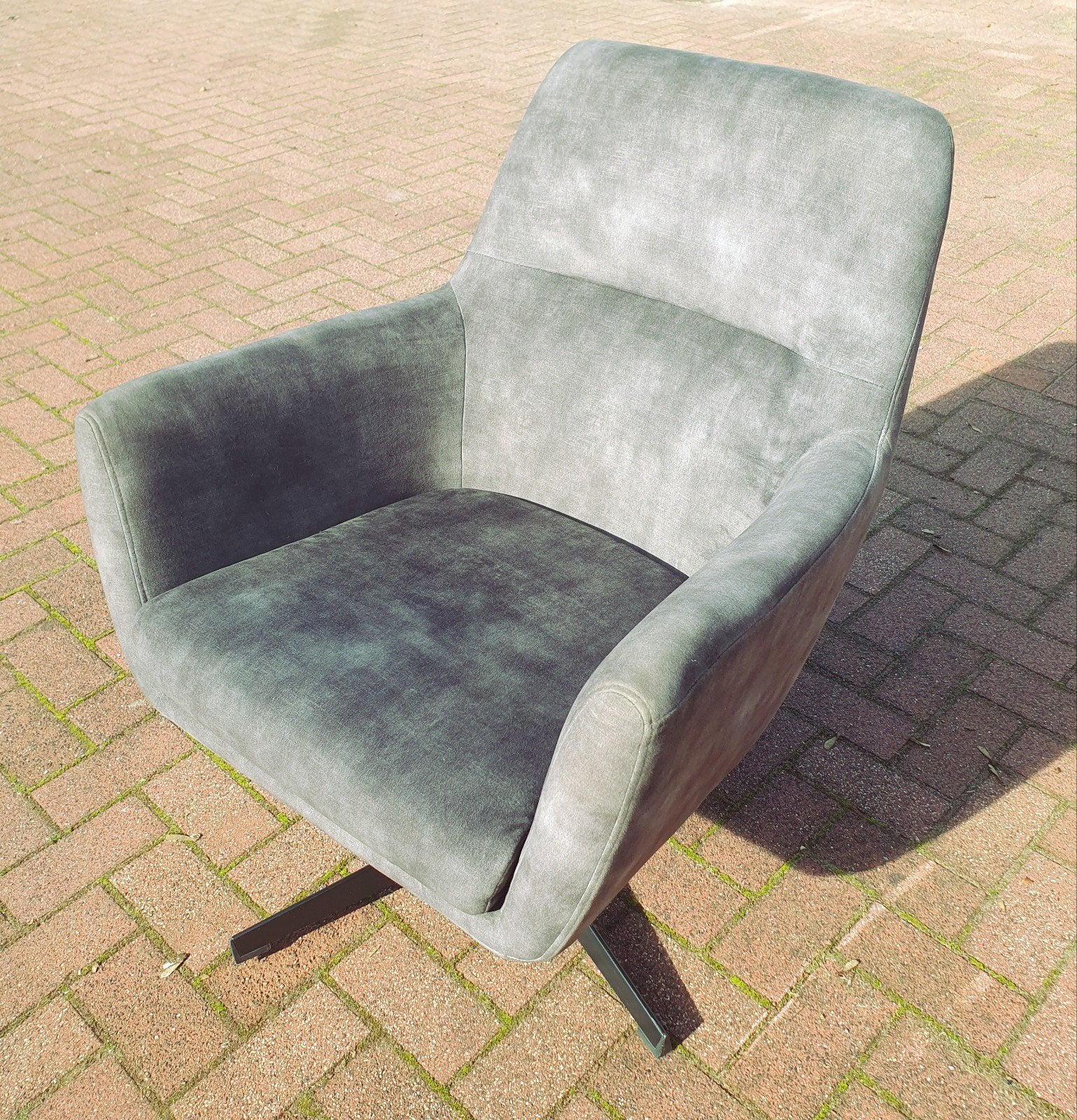 Velvet draaifauteuil Tarkio in Adore Hunter, Huis en Inrichting, Ophalen, 75 tot 100 cm, Zo goed als nieuw, Stof