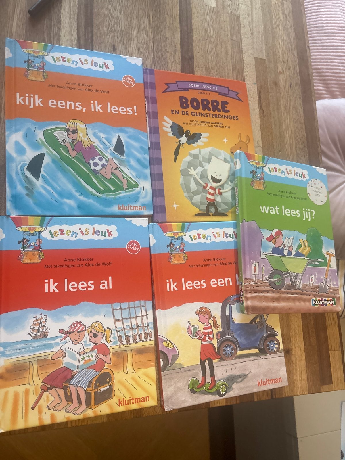 5x 'Lezen is leuk' en 'Borre Leesclub' kinderboeken, Ophalen of Verzenden, Zo goed als nieuw, Fictie algemeen