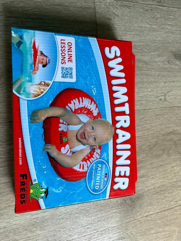 Swimtrainer zeer weinig gebruikt met doos, Kinderen en Baby's, Babykleding | Baby-zwemkleding, Ophalen of Verzenden, Zo goed als nieuw