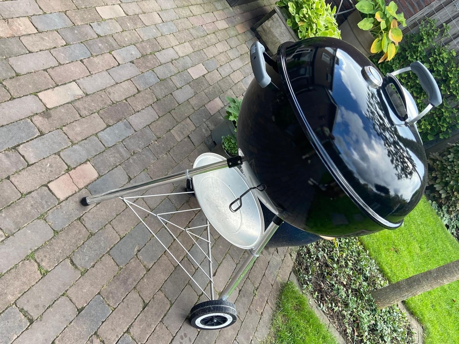 Weber BBQ 57cm doorsnede - Zo goed als nieuw, Ophalen, Zo goed als nieuw, Weber