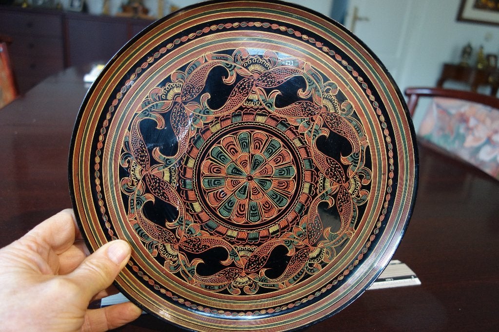2x fijn beschilderde bamboe lakwerkborden Lampang Thailand., Ophalen, Rond, Nieuw, Decoratieve rand