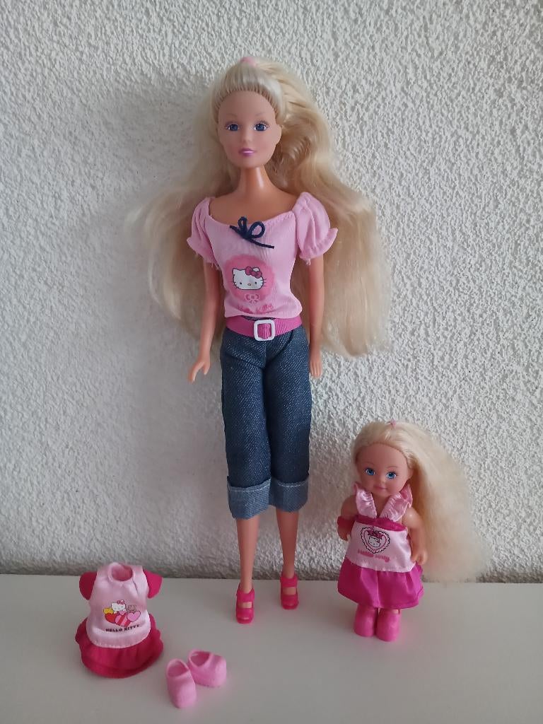 Steffi Love en Evi Love in Kleding van HELLO KITTY, Ophalen of Verzenden, Gebruikt, Overige typen