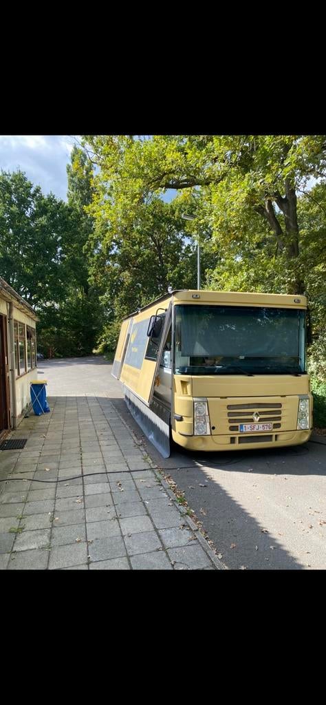 Foodruck mobiele frietwagen Renault Master, Ophalen