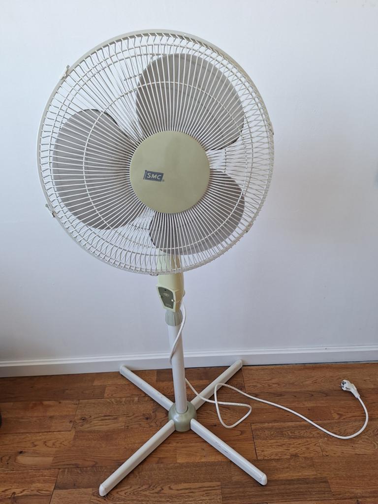 SMC Staande Ventilator - Ideaal voor warme dagen, Ophalen of Verzenden, Gebruikt, Statiefventilator