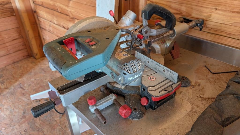 Metabo Afkortzaag - Krachtige en Betrouwbare Zaag, Doe-het-zelf en Verbouw, Ophalen, Gebruikt, 70 mm of meer, Afkortzaag