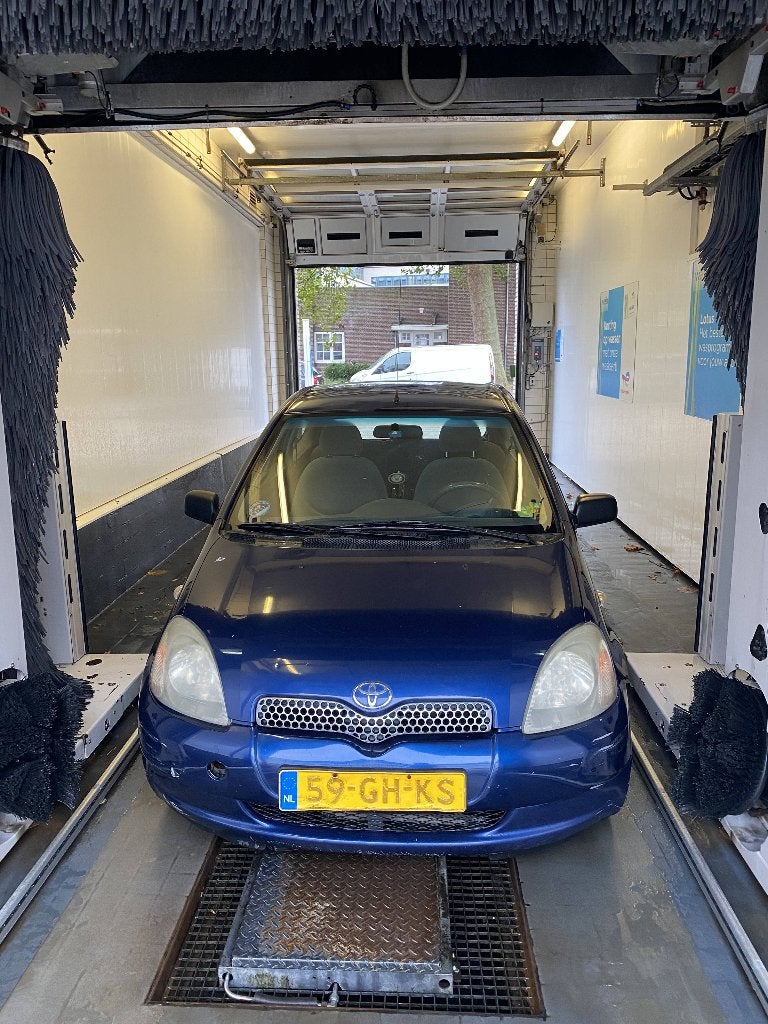 Toyota Yaris 1.3 16V 3DR Linea SOL AUT 2000 Blauw (geen APK), Auto's, 1299 cc, 15 km/l, 31 €/maand, 4 cilinders