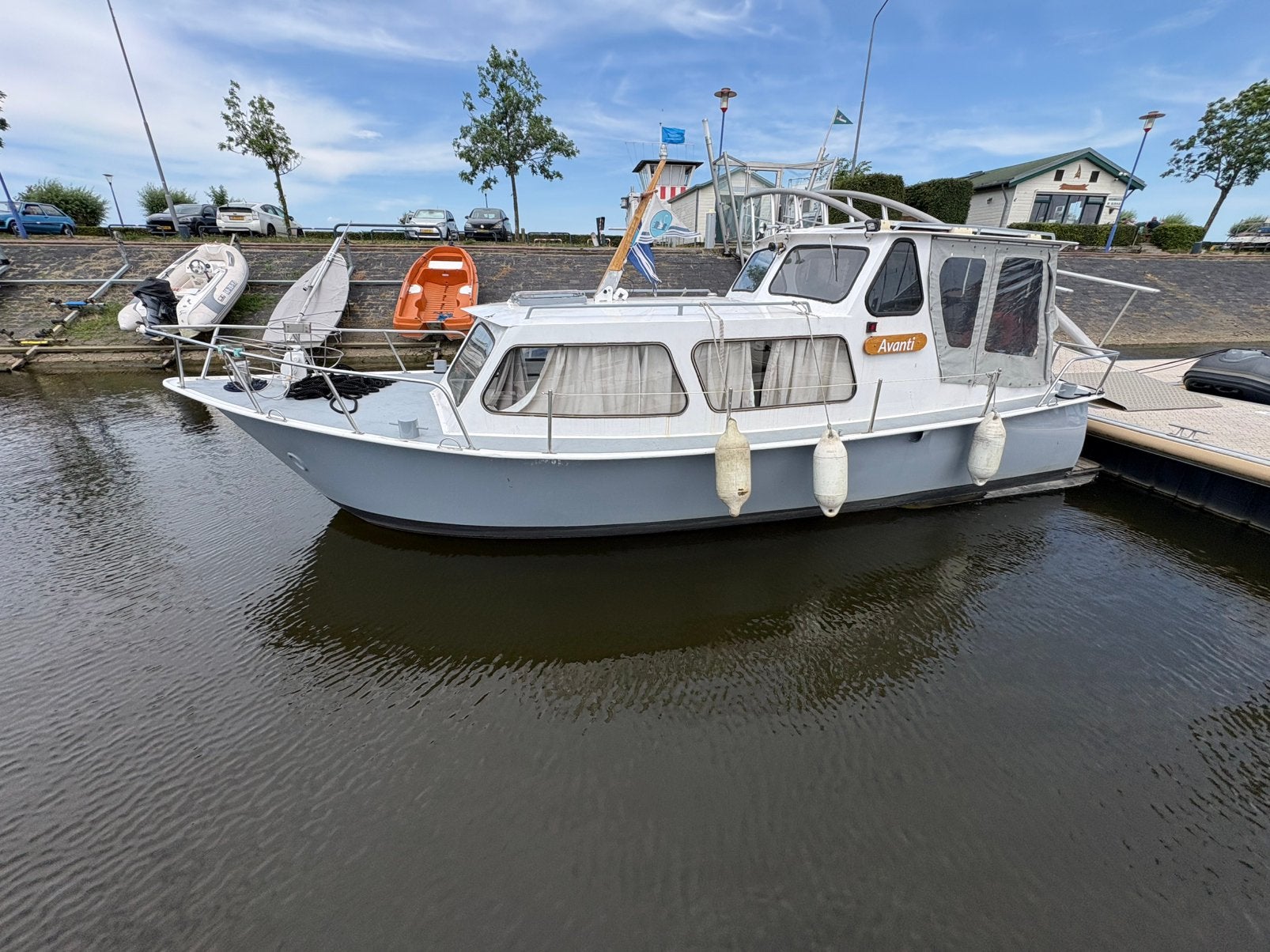 Motorboot motorkruiser, Watersport en Boten, Diesel, Walstroom, Kruiser, Zo goed als nieuw