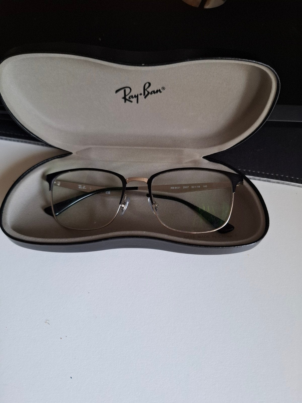 1 zonnebril +l2 leesbrillen nieuw van Ray Ban sterkte 2.5, Ophalen, Zwart, Nieuw, Leesbril