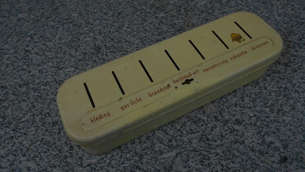 spaarblik huishoudgeld Brabantia jaren 50 /60 geel, Ophalen of Verzenden, Huis en Inrichting