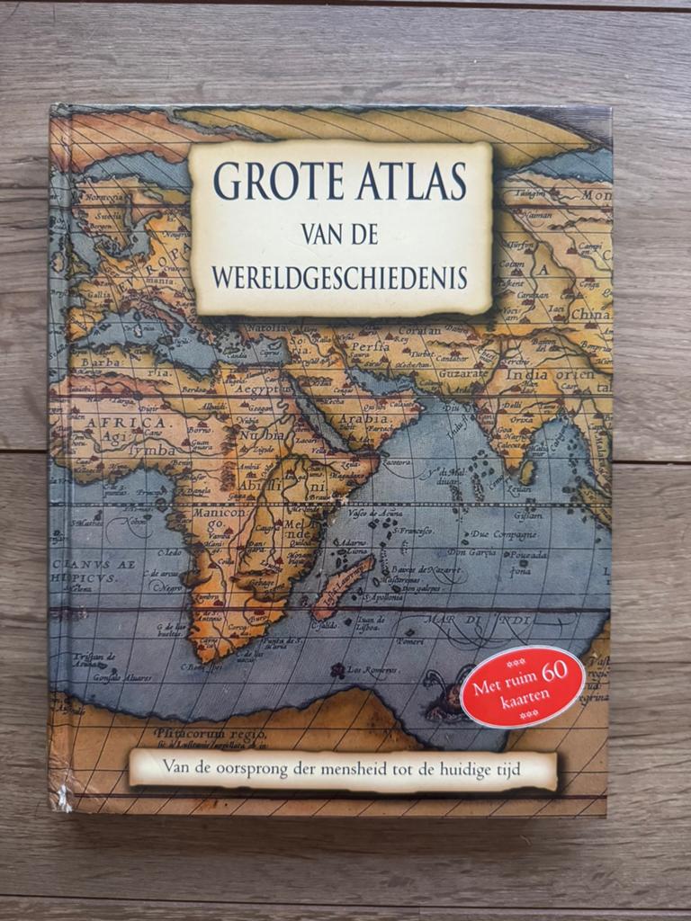 Grote Atlas van de Wereldgeschiedenis, Boeken, Atlassen en Landkaarten, Zo goed als nieuw, Overige atlassen, Wereld, Ophalen of Verzenden