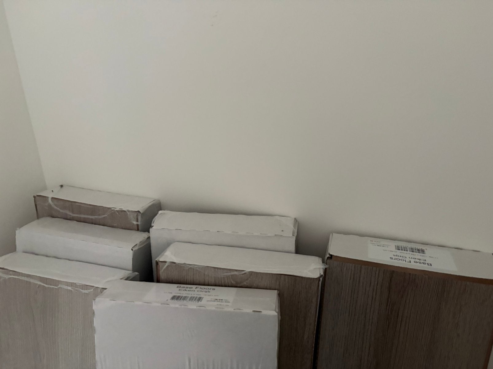 7 pakken Base Floors laminaat – Grijs Eiken – Nieuw, Ophalen, Zo goed als nieuw, 10 m² of meer
