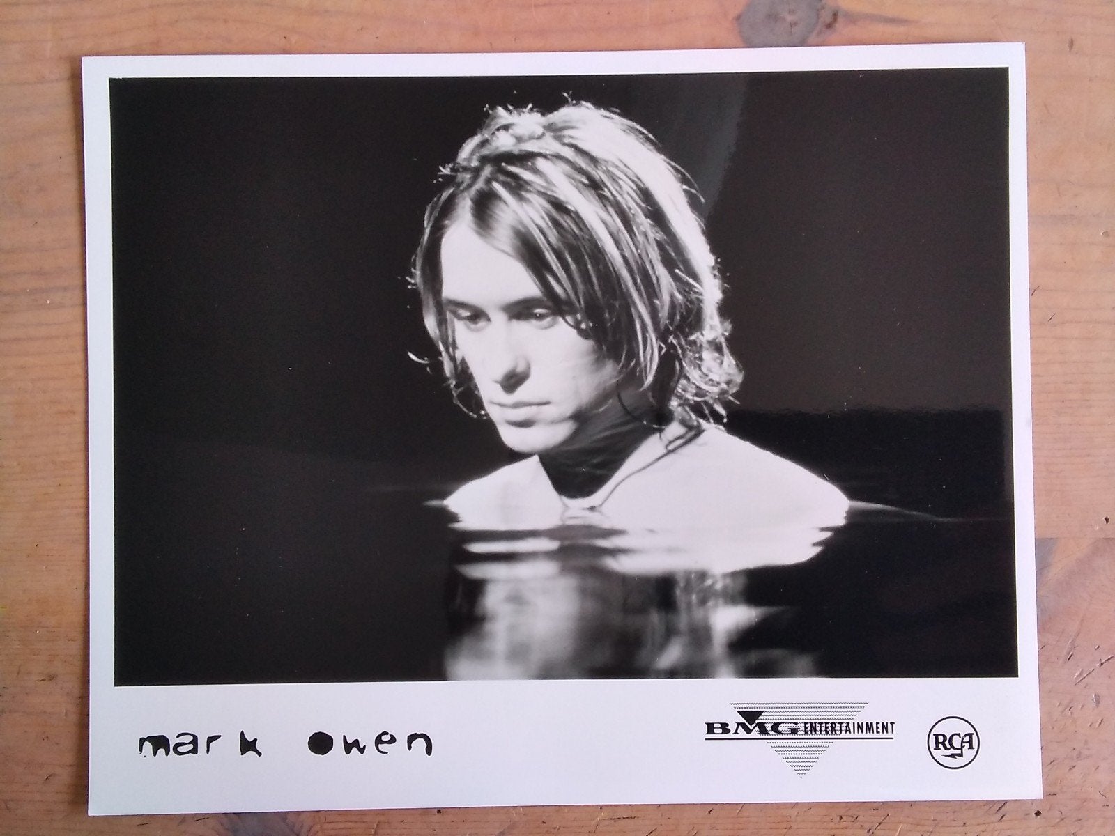 Mark Owen Take That foto, Verzamelen, Muziek, Artiesten en Beroemdheden, Verzenden, Zo goed als nieuw, Foto of Kaart