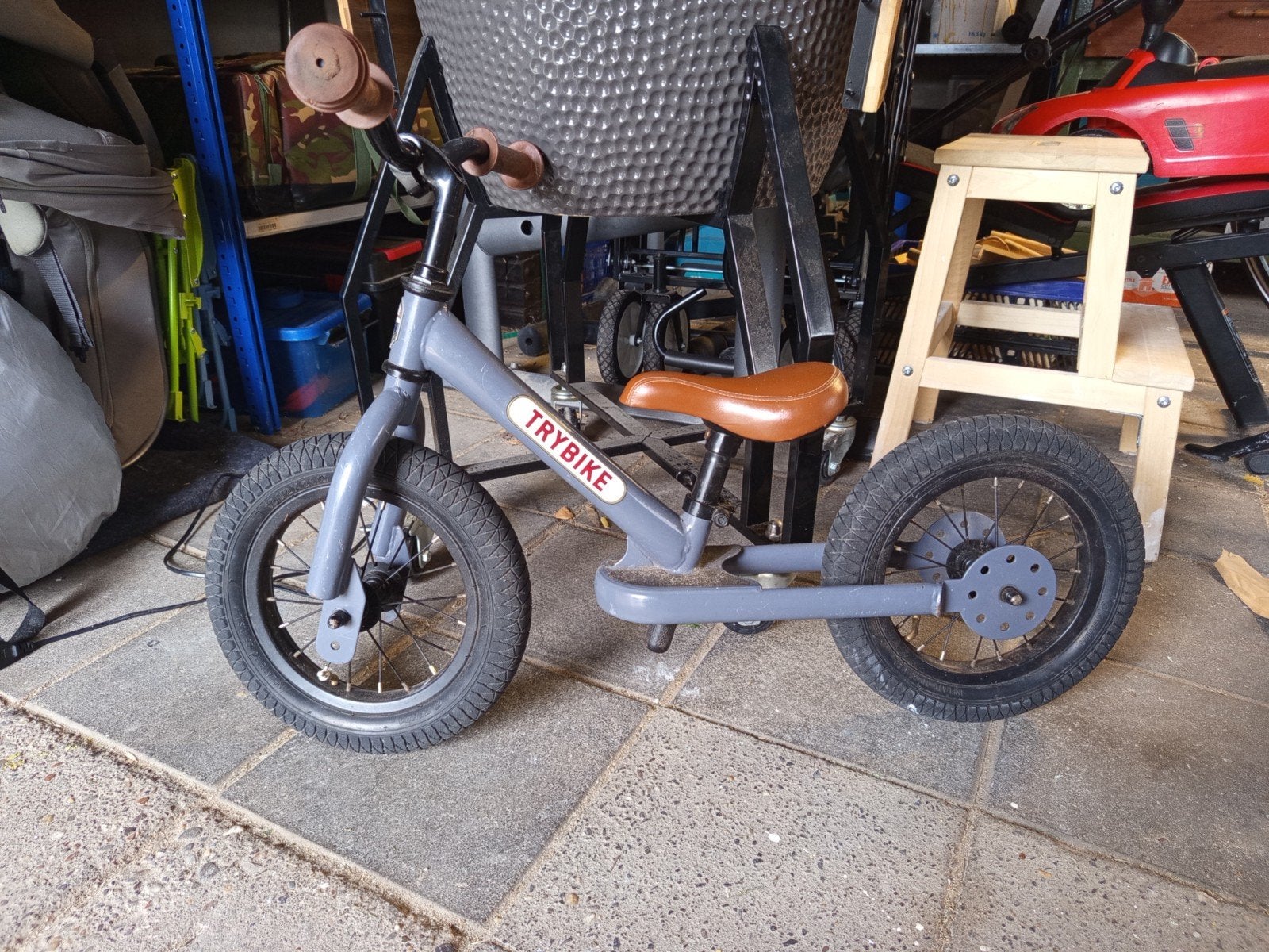 Trybike kinderloopfiets - Grijs met bruin zadel, Ophalen, Gebruikt, Minder dan 16 inch, Trybike