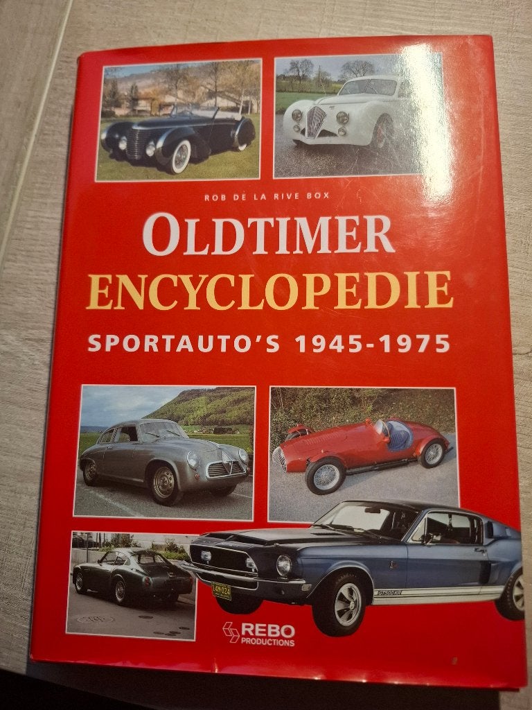 Boek - Oldtimer Encyclopedie Sportauto's 1945-1975, Boeken, Ophalen of Verzenden, Gelezen, Algemeen