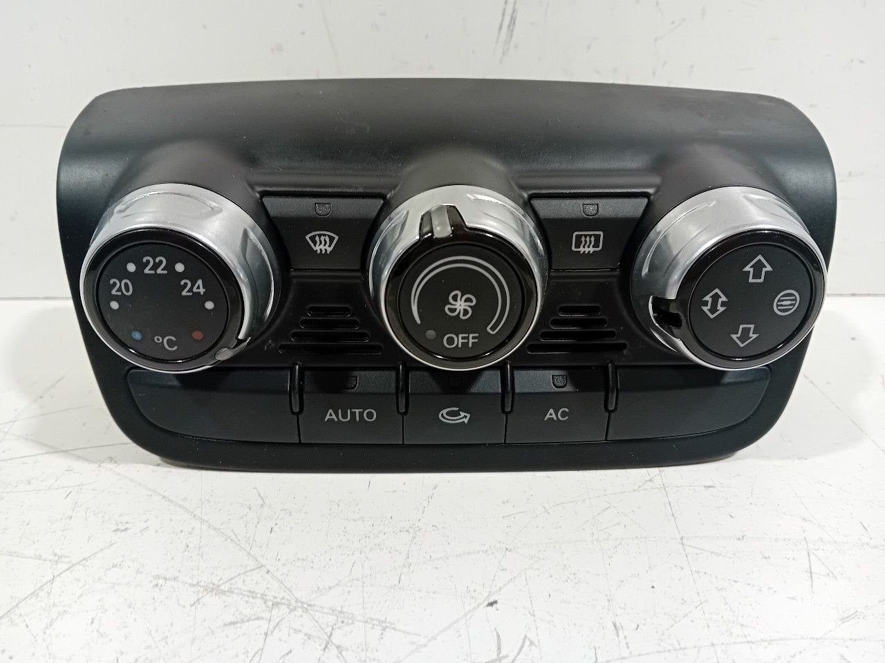 Bedieningspaneel kachel Audi TT, Auto-onderdelen, Onderdelen@venauto.nl, Van der Ven Autorecycling B.V., Gebruikt, Ettenseweg 76, 4706 PB Roosendaal, The Netherlands